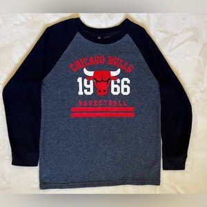 YOUTH CHICAGO BULLS LONG SLEEVE SHIRT L (14/16) *USED*